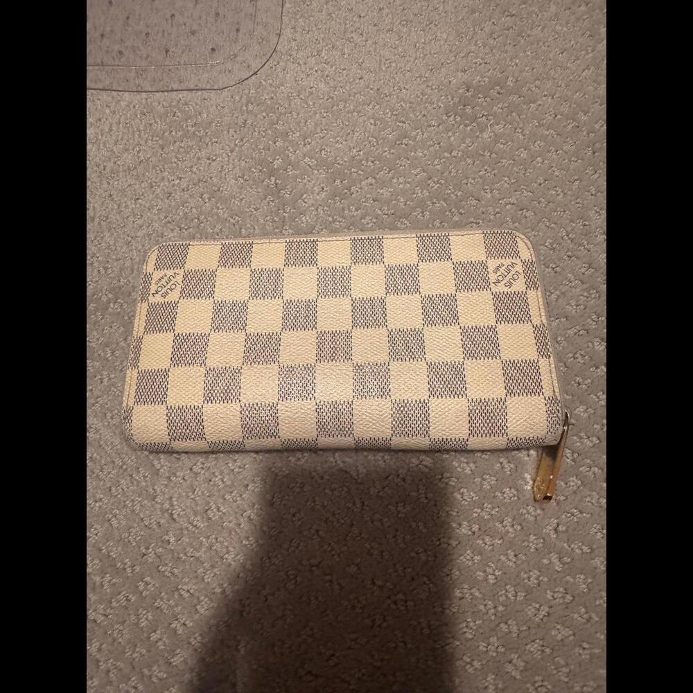 Louis Vuitton Damier Azur Zippy Wallet